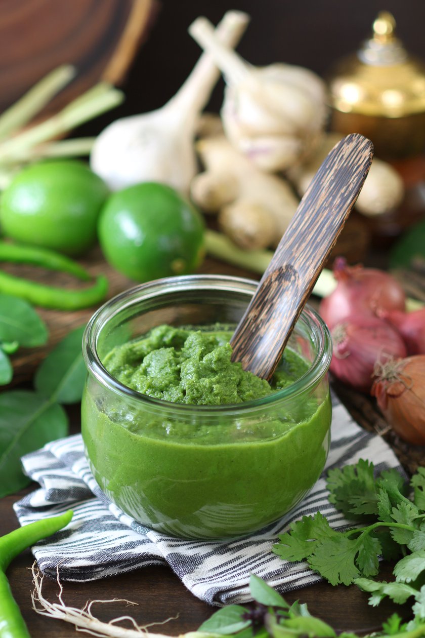 Thai Green Curry Paste Lands Flavors