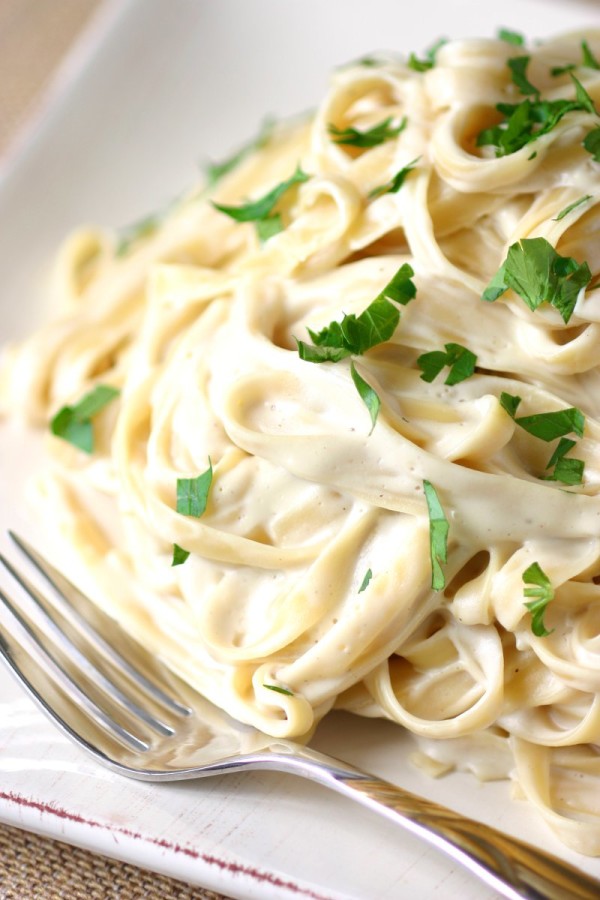 Vegan Fettuccine Alfredo | Lands & Flavors