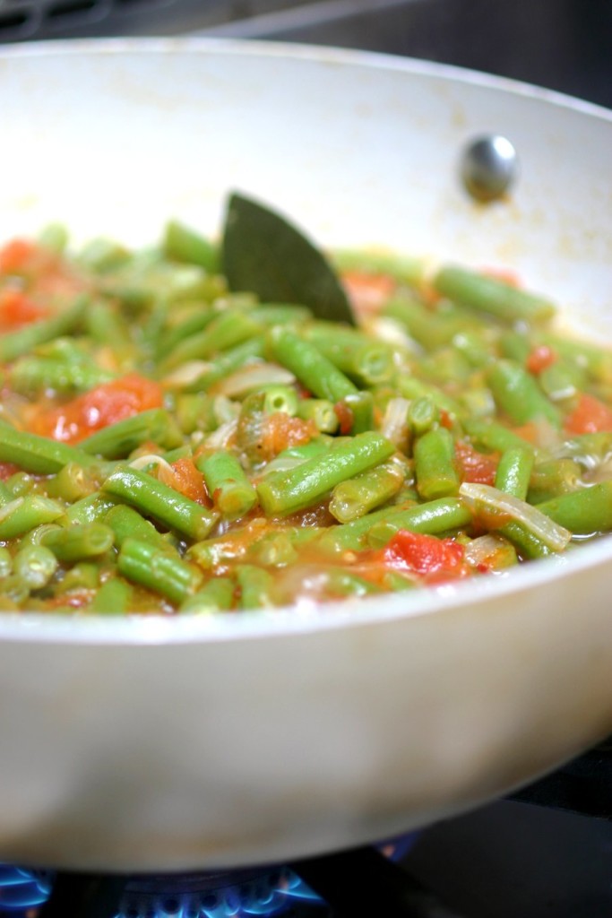 Stewed Green Beans (Fasoolya bi Zayt) | Lands & Flavors